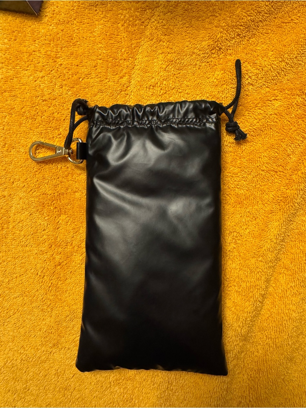 Fendi Black Puffer Sunglasses essentials puffy Drawstring case with clip - Picture 2 of 3